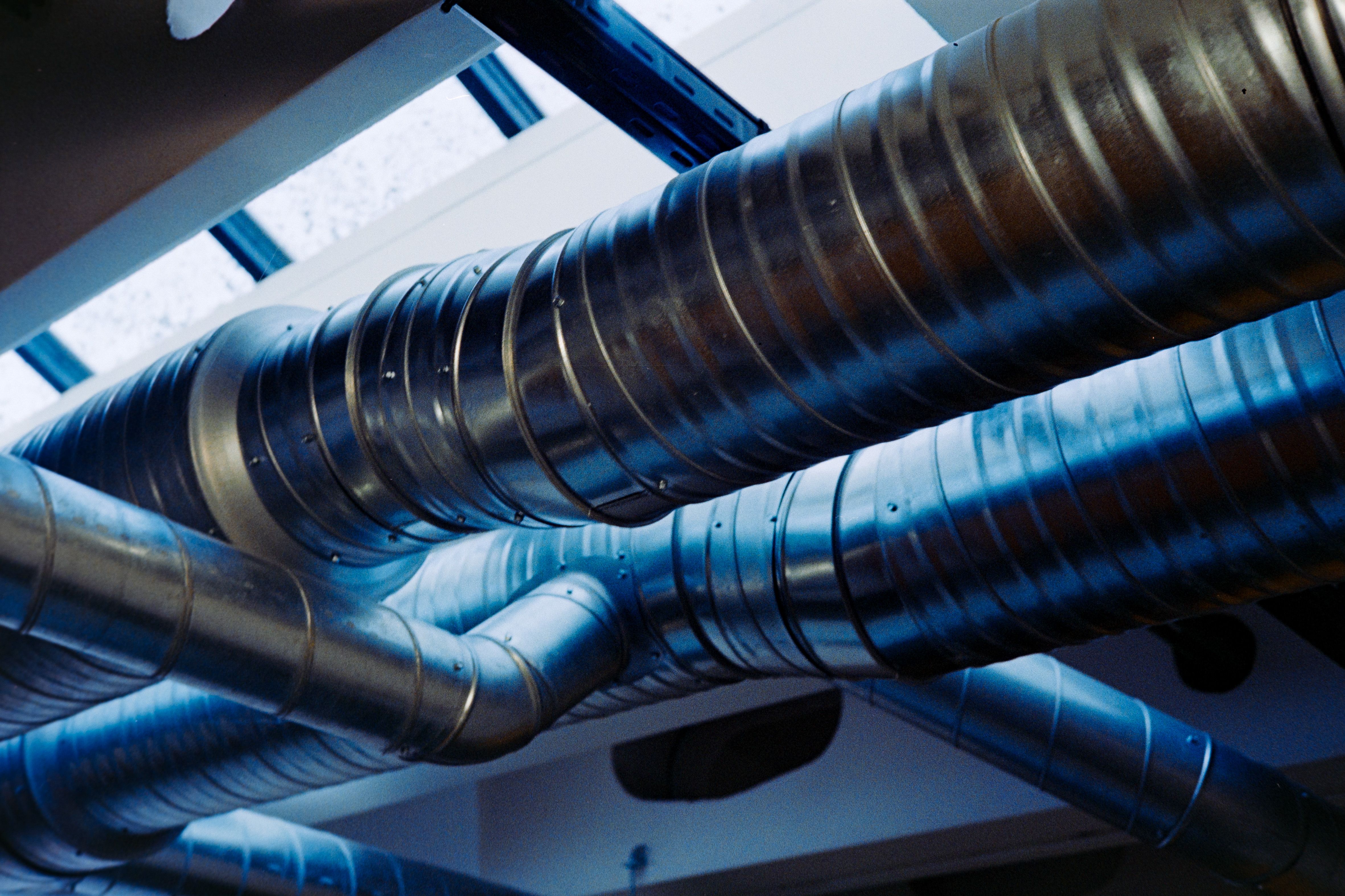Fume Hoods & Containment